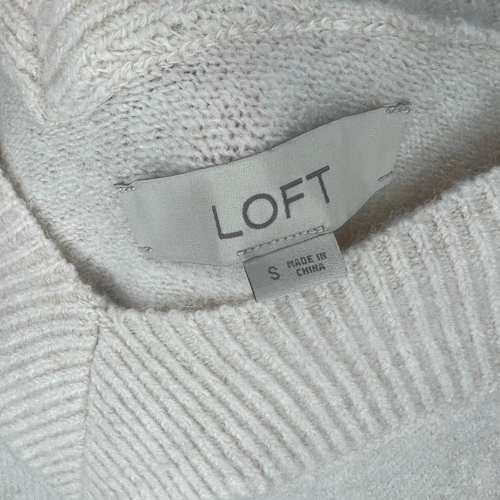 Loft Women’s Heather V neck sweater Sz S - Picture 4 of 4